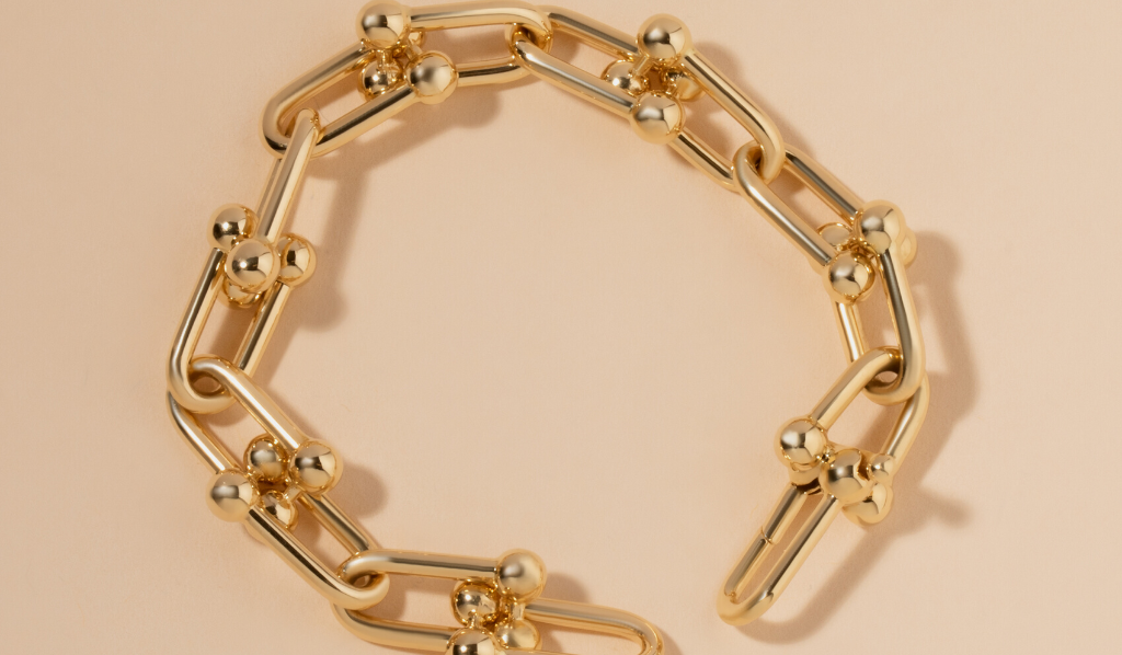 14ct Gold-Plated Large Link Chain Bracelet | Z for Accessorize |  Accessorize UK