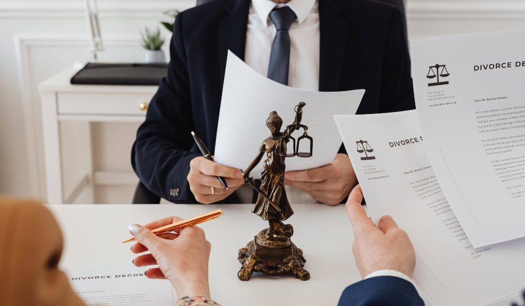 How To Find The Best Divorce Lawyer?