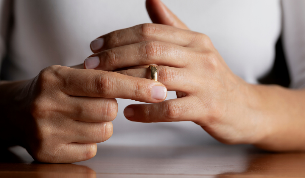 A Painful Reminder of The Past: Who Gets The Engagement Ring After Divorce?